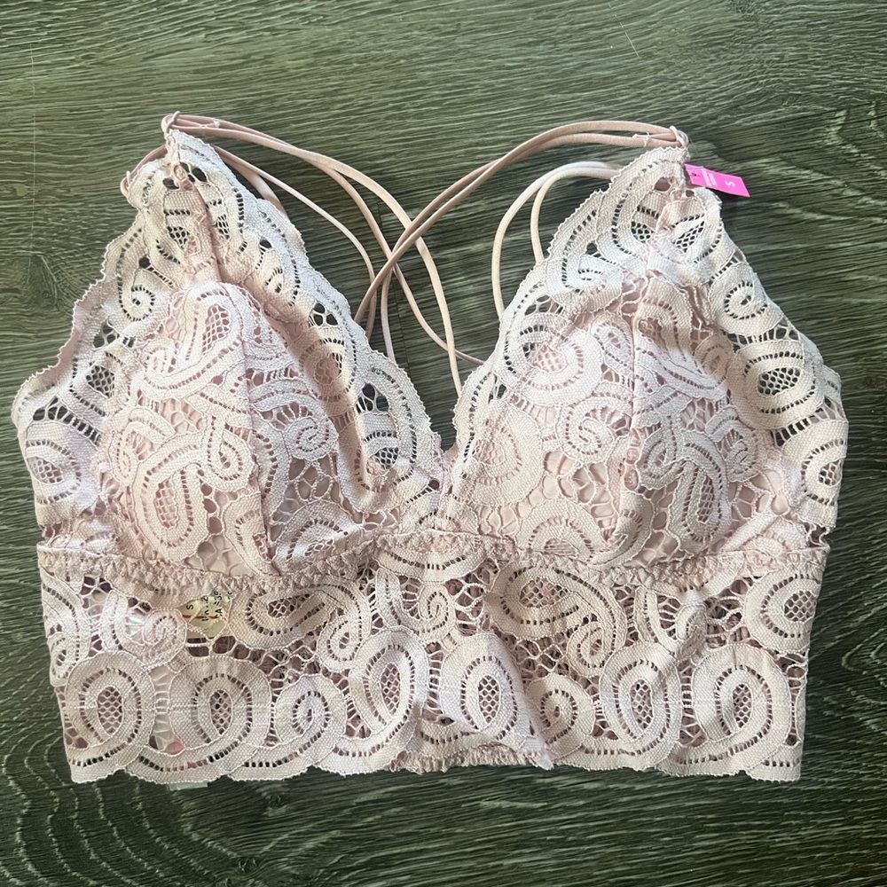 PINK Victorias Secret NWT Women’s Lace Bralette in Soft Pink